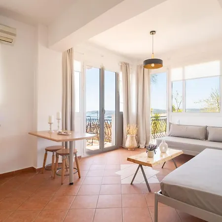 דירה Christoforos לואורדטה